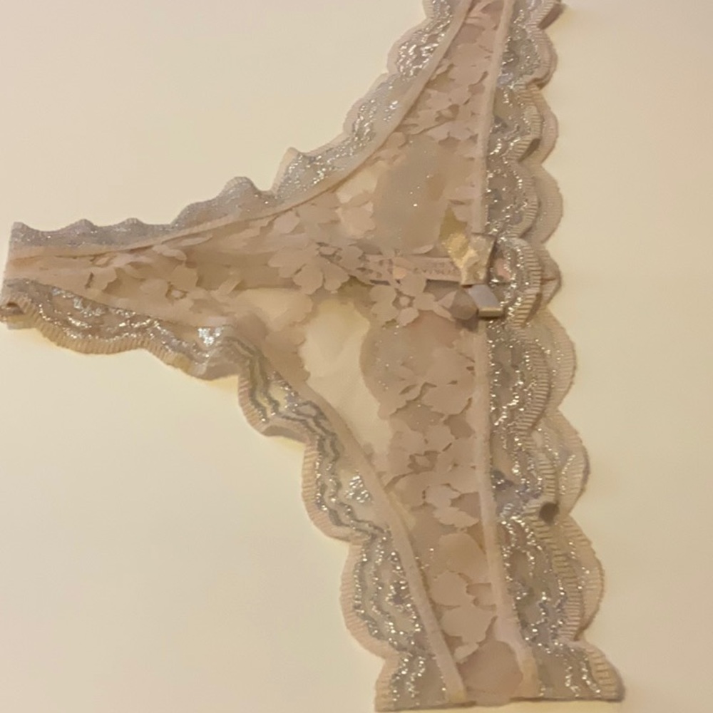 Victoria’s Secret Dream Angles Thong/String Size Medium